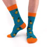 Medias Locas calcetines divertidos de diseño de piñas Freaky Socks. Medias Piñas