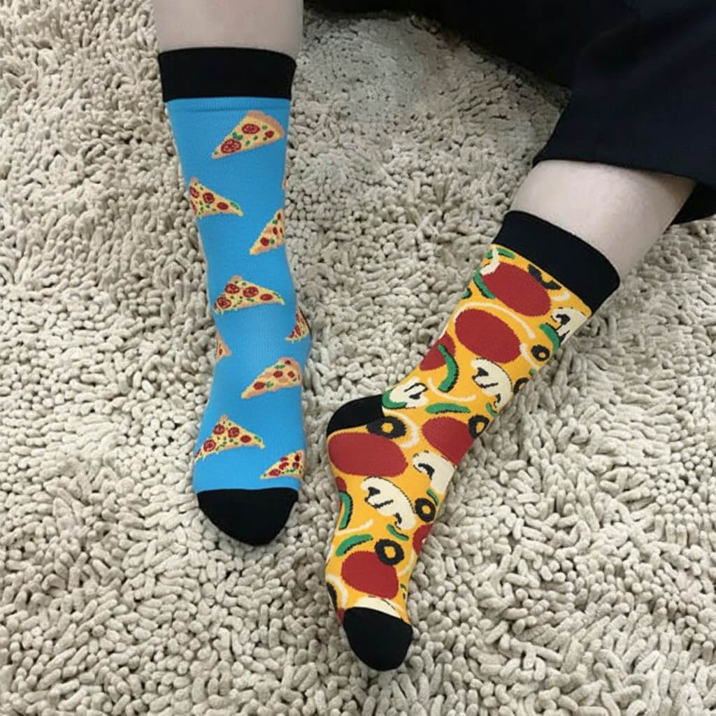 Medias Locas calcetines divertidos de diseño desigual pizza Freaky Socks. Medias desigual pizza